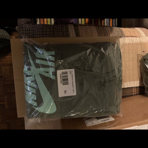 Nike air jordan Travis Scott sweater brand new - Picture 2 of 3